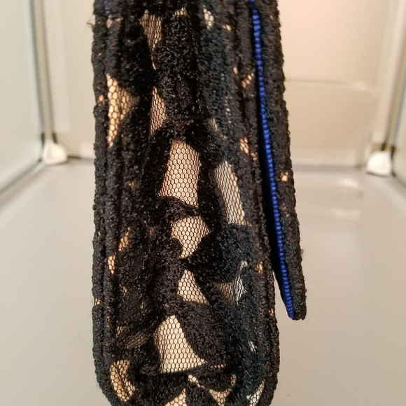 Neiman Marcus Lace Detailed Clutch Blue Lining - Picture 7 of 8